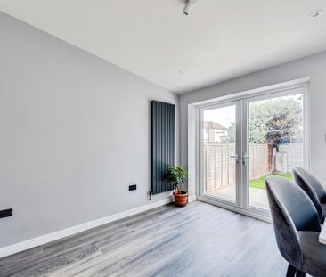 5 bedroom house to rent - Photo 2
