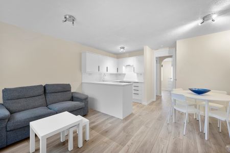 Brangwyn Crescent, SW19, London - Photo 2