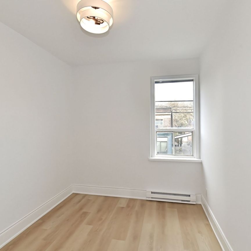 For Lease - 1105 Queen Street Unit# 2, Toronto, Ontario - Photo 1