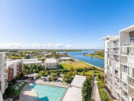 Top-Floor Waterfront Apartment with Coomera River & Broadwater Views | 3 Bed | 2 Bath | 2 Side-by-Side Car Spaces - Photo 2