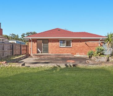 Convenience Meets Comfort in This Three Bedroom Home - Photo 2