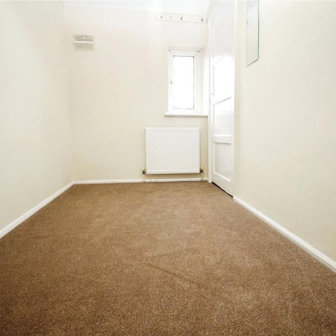 4 bedroom terraced house to rent - Photo 1
