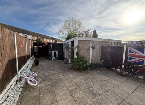 3 bedroom house - mid terrace to rent - Photo 1