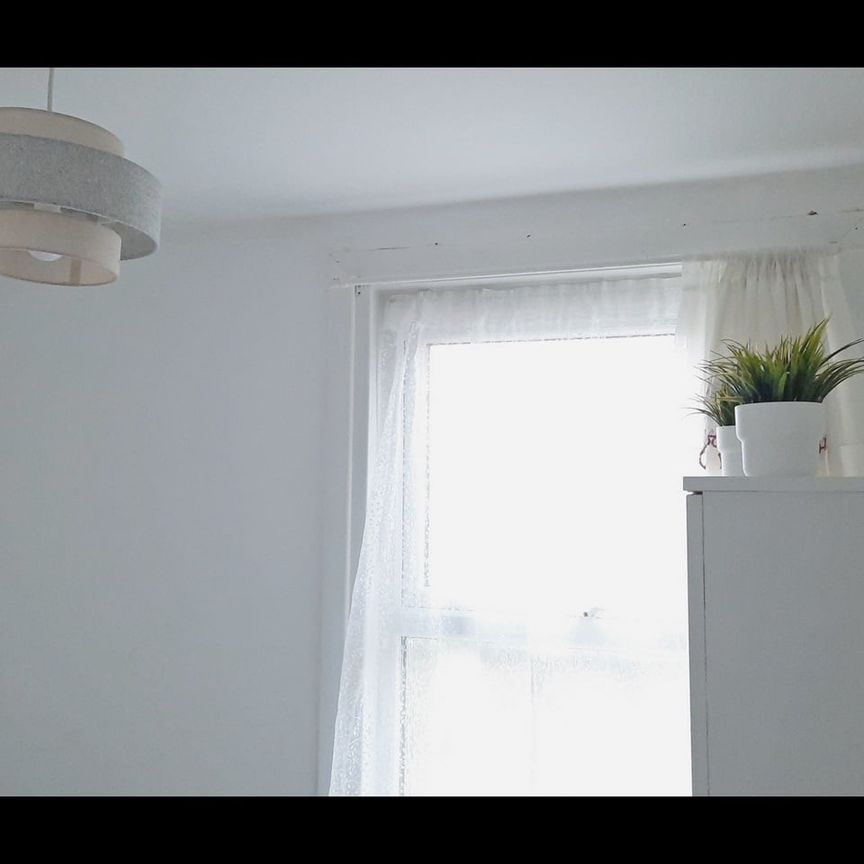 Room in a Shared House, St. Erkenwald Road, IG11 - Photo 1