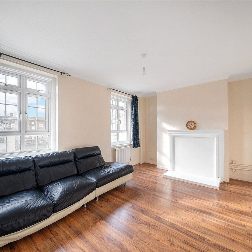 Hazelhurst Road, London, SW17 flat to rent - Photo 1