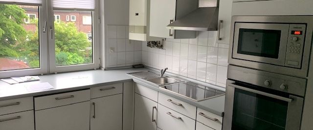 Geräumige 4-Zimmer-Wohnung mit Terrasse, Gartenhütte, Einbauküche und begehbarem Kleiderschrank im Hansaviertel! - Photo 1