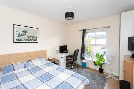 2 bedroom terraced house to rent - Photo 4