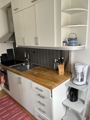 Uppfartsvägen, Solna - Photo 1