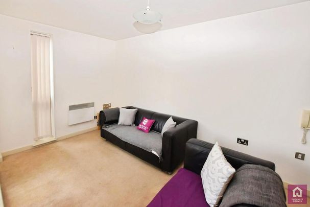 2 bedroom flat to rent - Photo 1