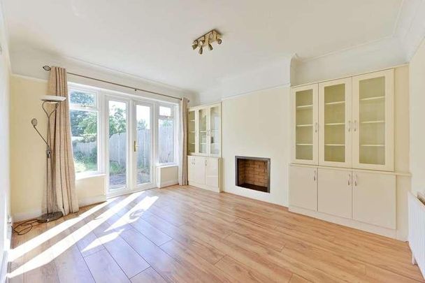 South Merton, Raynes, SM4 - Photo 1