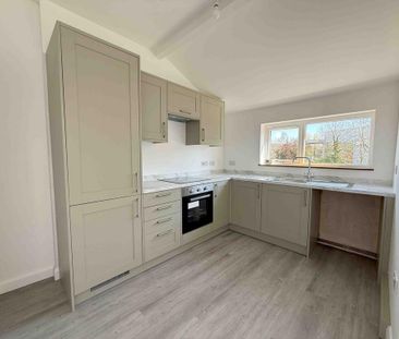 2 bedroom terraced house to rent - Photo 4