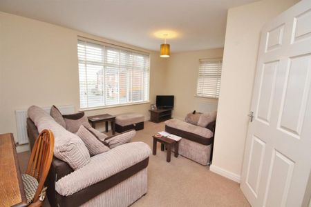 2 bedroom apartment to rent - Photo 4