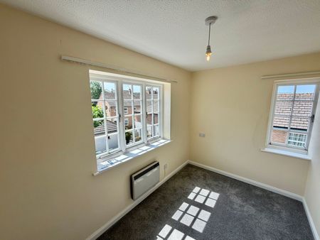Eastgate Gardens, Taunton, Somerset - Photo 2