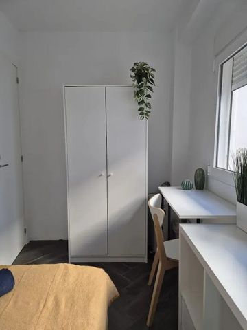 Carrer de la Pobla de Farnals, Valencia, Valencian Community 46022 - Photo 3