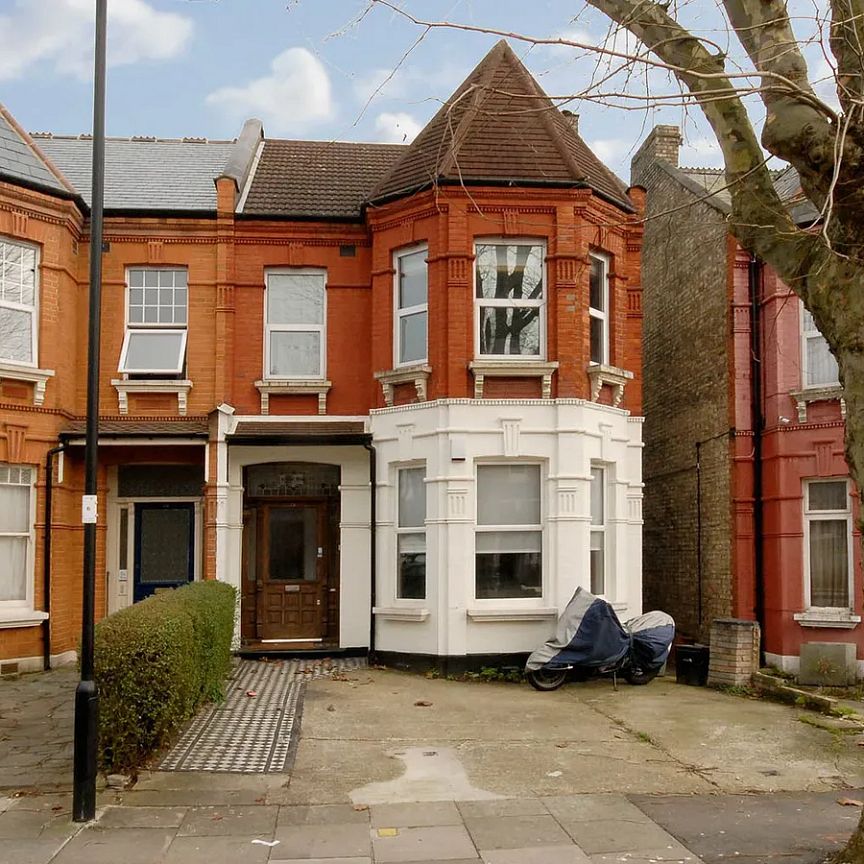 Grovelands Road, Palmers Green, London, N13 - Photo 1