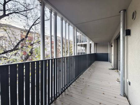 Pauschalmiete - Moderne 3-Zimmer-Wohnung mit großzügigem Balkon und stilvoller Ausstattung - Gute Infrastruktur - Abstellraum - Foto 2