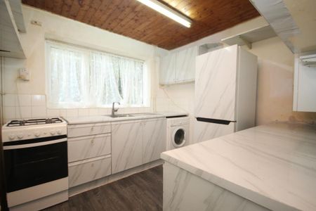 2 bedroom maisonette to rent - Photo 4