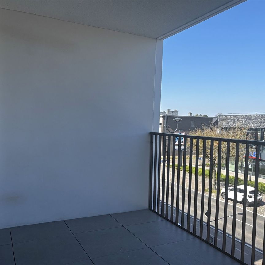 Prachtig BEN appartement met 1 slaapkamer, terras en parking - Photo 1
