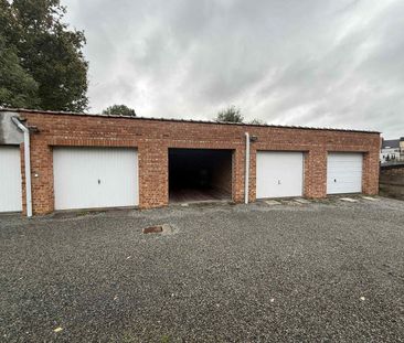 Ruime garage met afstandsbediening. - Foto 3