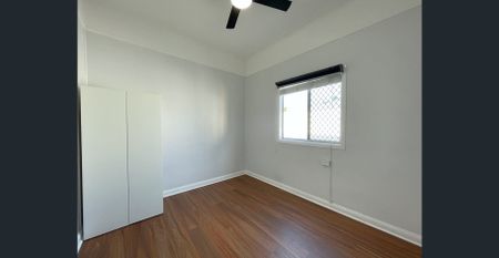 Charming, Breezy Home with City Glimpses! - Photo 2