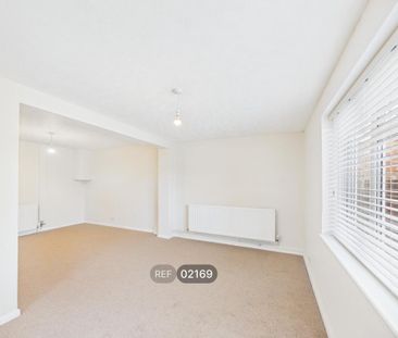 3 bedroom property to rent - Photo 3