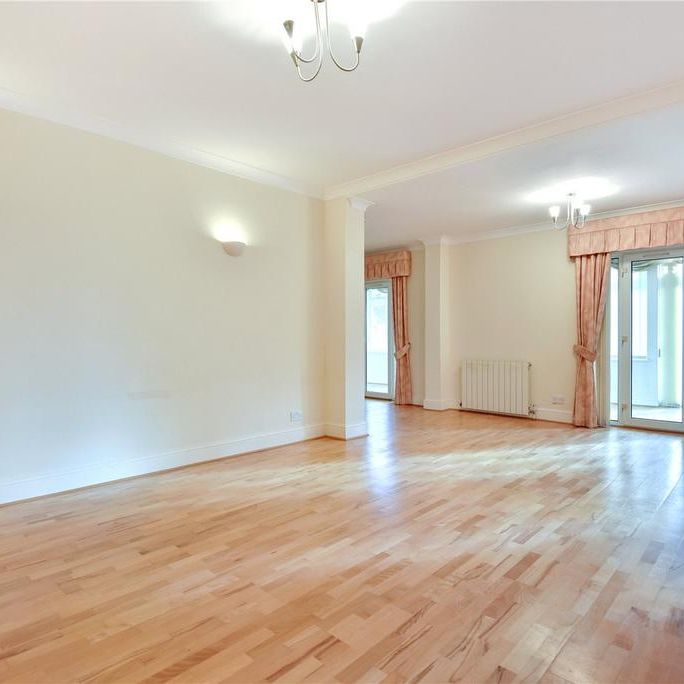 6 bedroom bungalow to rent - Photo 1