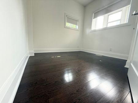 For Lease - 1087 GERRARD Street Unit# Main, Toronto, Ontario - Photo 4