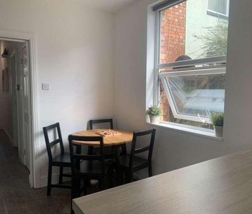 Wellingborough Road, NN10 - Photo 1