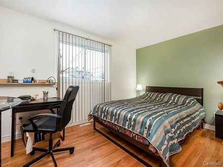 Maison de plain-pied - 6860 Av. Maupassant - Photo 2