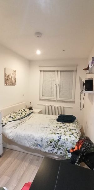 Room in a Shared House, Old Oak Common Lane, W3 - Photo 1