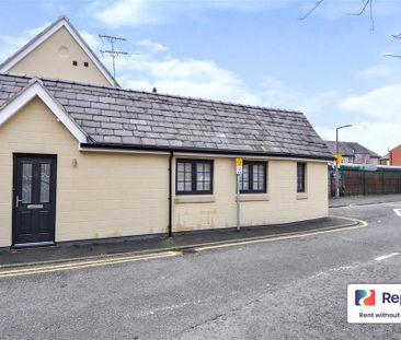 1 bedroom in a house share to rent - Photo 2