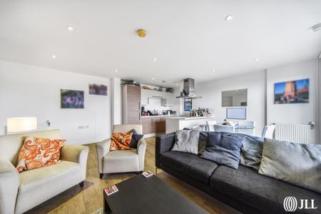 3 bedroom flat to rent - Photo 3