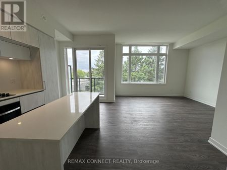 #1518 - 11 David Eyer Road – Richmond Hill, Ontario - Photo 2