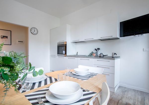 Wonderful single room in Via Riccardo Pitteri