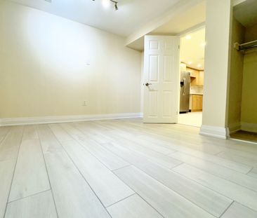 For Lease - 100 Larratt Lane Unit# BMT, Richmond Hill, Ontario - Photo 1