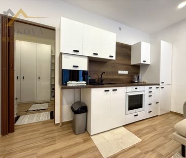 Pronájem bytu 1+kk a garsoniéry 30 m² - Fotografie 3