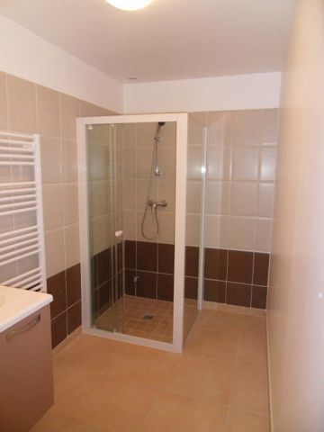 Location Appartement 3 pièces 74m² BAYEUX 14400 - Photo 5