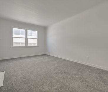 Edward Manor - Photo 4