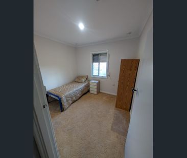 ​"Convenient & Comfortable Cottage-Style Living! 3-Bedroom Home Les... - Photo 5