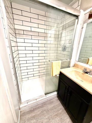 For Lease - 16 Eastman Crescent, Newmarket, Ontario - Photo 5