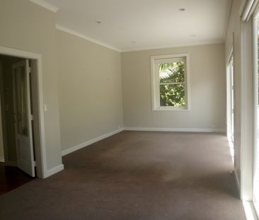 BUNGALOW IN MISSION BAY - Photo 4