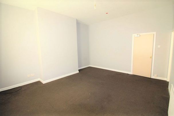 Walmersley Road, Bury, BL9 6LL - Photo 1