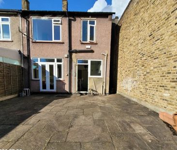 Room in a Shared House, Hunsdon Road, SE14 - Photo 6