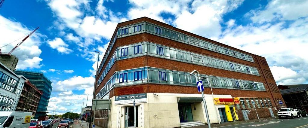 2 bedroom flat to rent - Photo 1