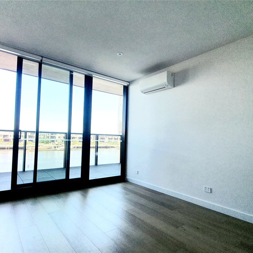 202/915 Collins Street - Photo 1