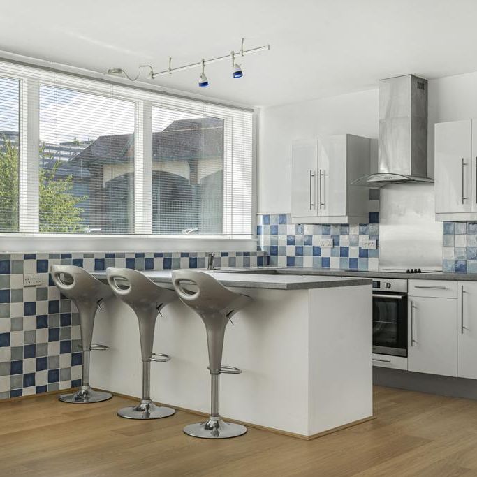 3 bedroom apartment to rent - Photo 1