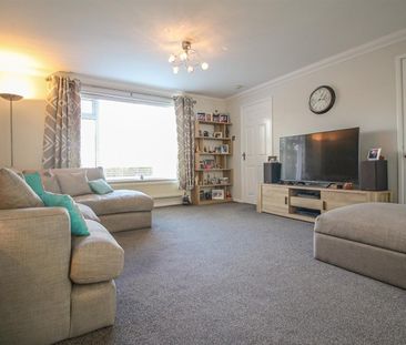 3 Bedroom House - Semi-Detached - Photo 3