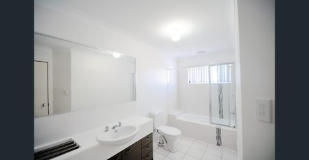 Fabulous home in great location - Photo 5