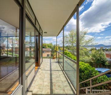 Spacious 3-Bedroom Unit with Water Views in Sandy Bay - Photo 6