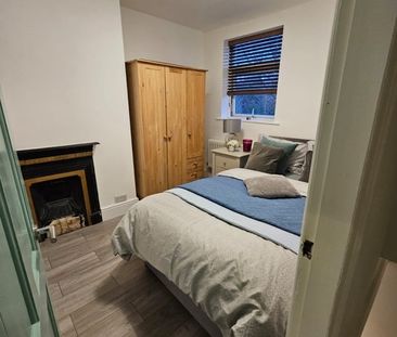 2 Bed Terraced House, Strathcona Road, L15 - Photo 2